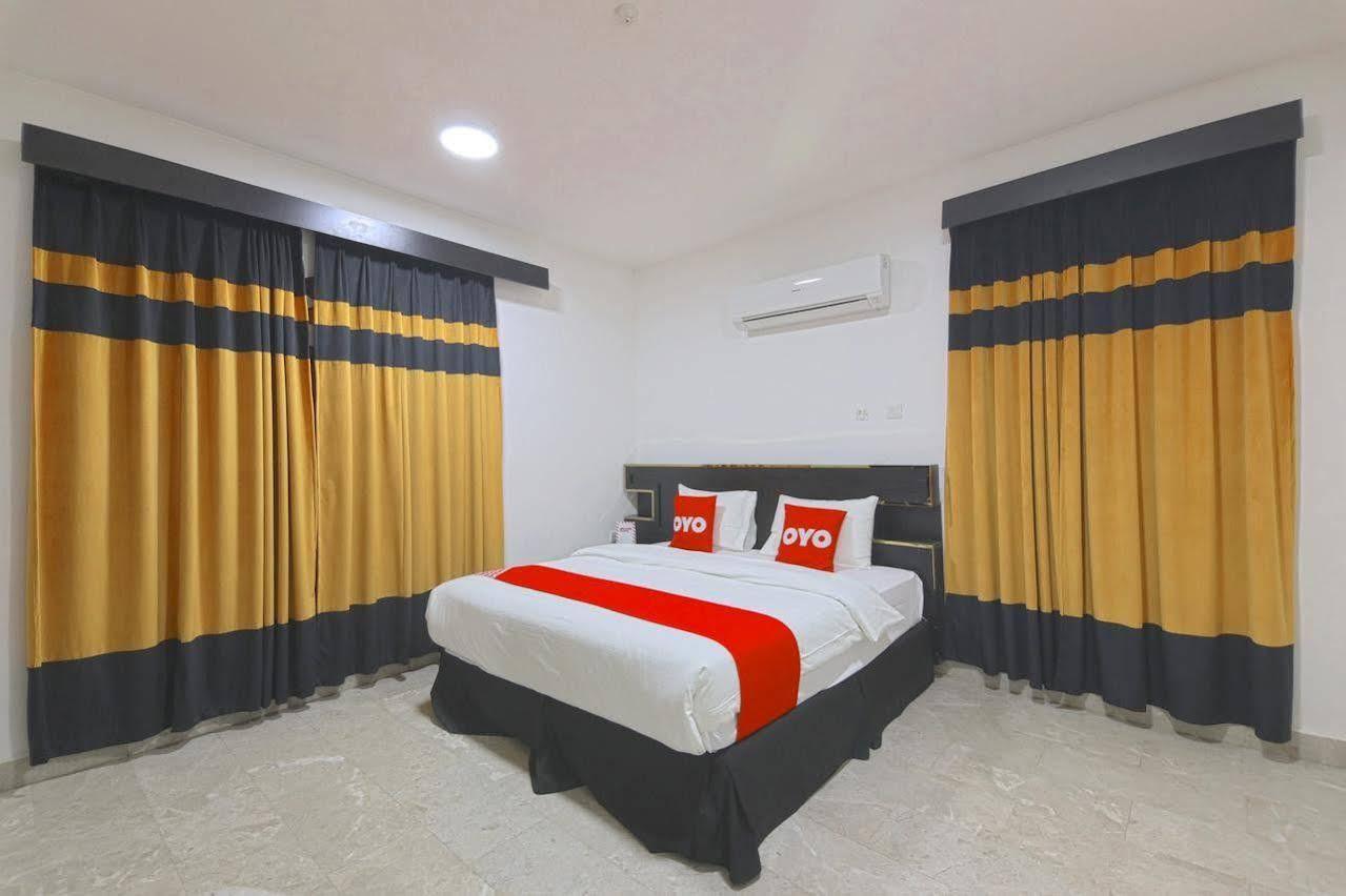 Star Emirates Downtown Hotel Салалах Екстериор снимка