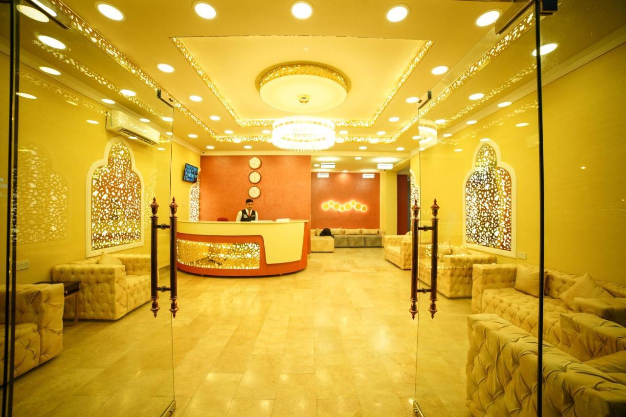 Star Emirates Downtown Hotel Салалах Екстериор снимка